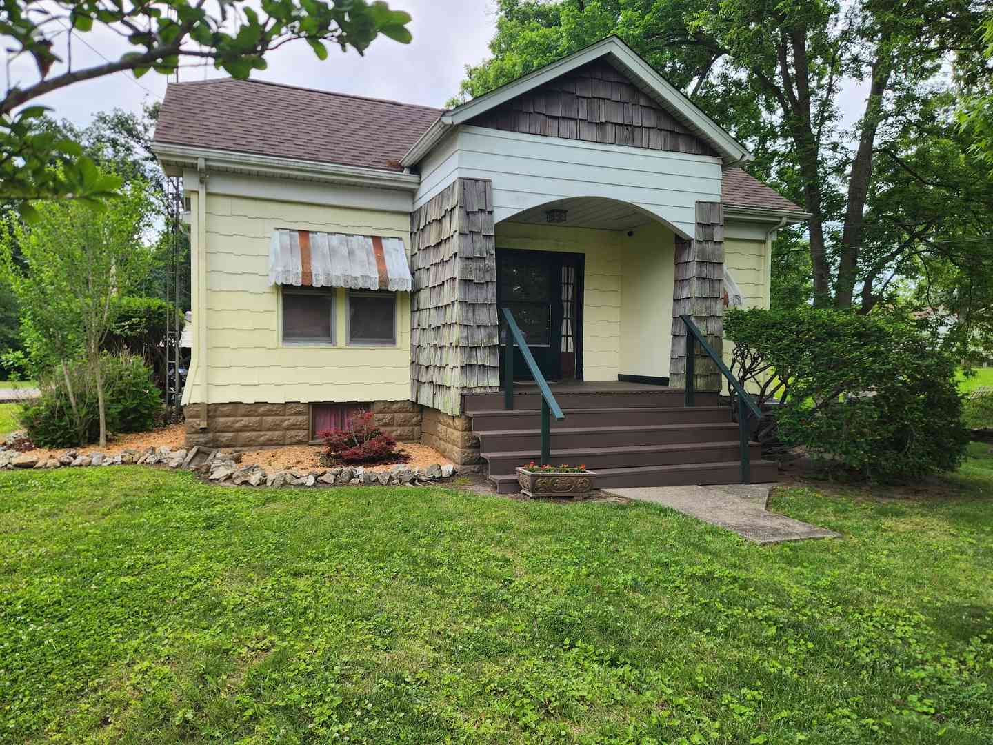 Homes For Sale - 312 N Beaucoup Street<br/> Perry County, Pinckneyville, IL 62274