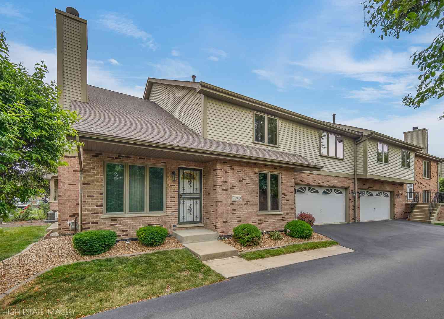 Homes For Sale - 7940 W Tiffany Court<br/> Cook County, Palos Hills, IL 60465