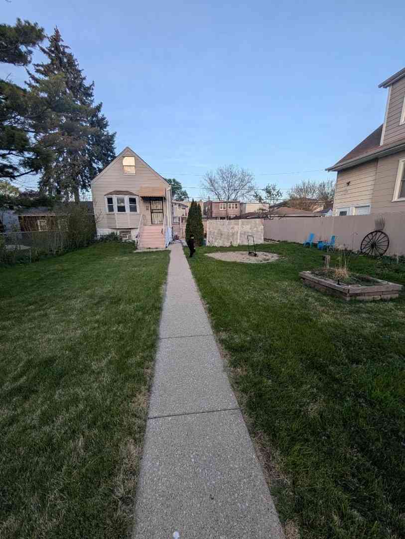 Homes For Sale - 1333 Harvey Avenue<br/> Cook County, Berwyn, IL 60402