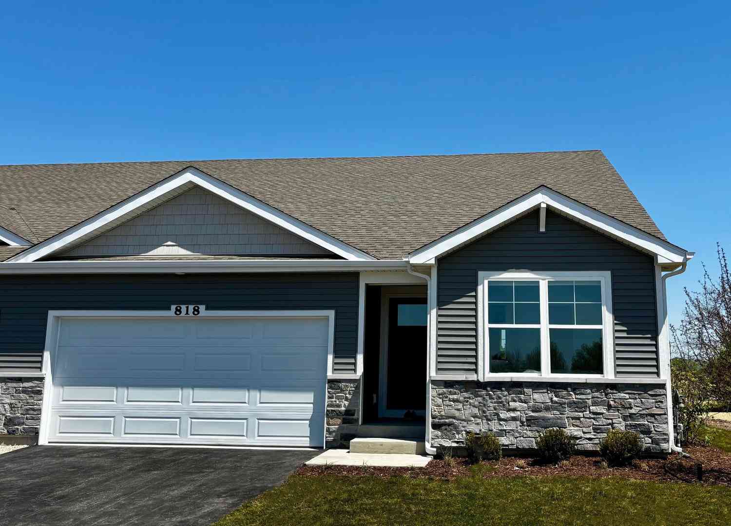 Homes For Sale - 818A Concord Circle<br/> Burlington, WI 53105