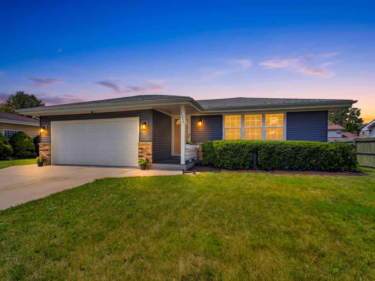 Homes For Sale - 7004 60 Avenue<br/> Kenosha, WI 53142