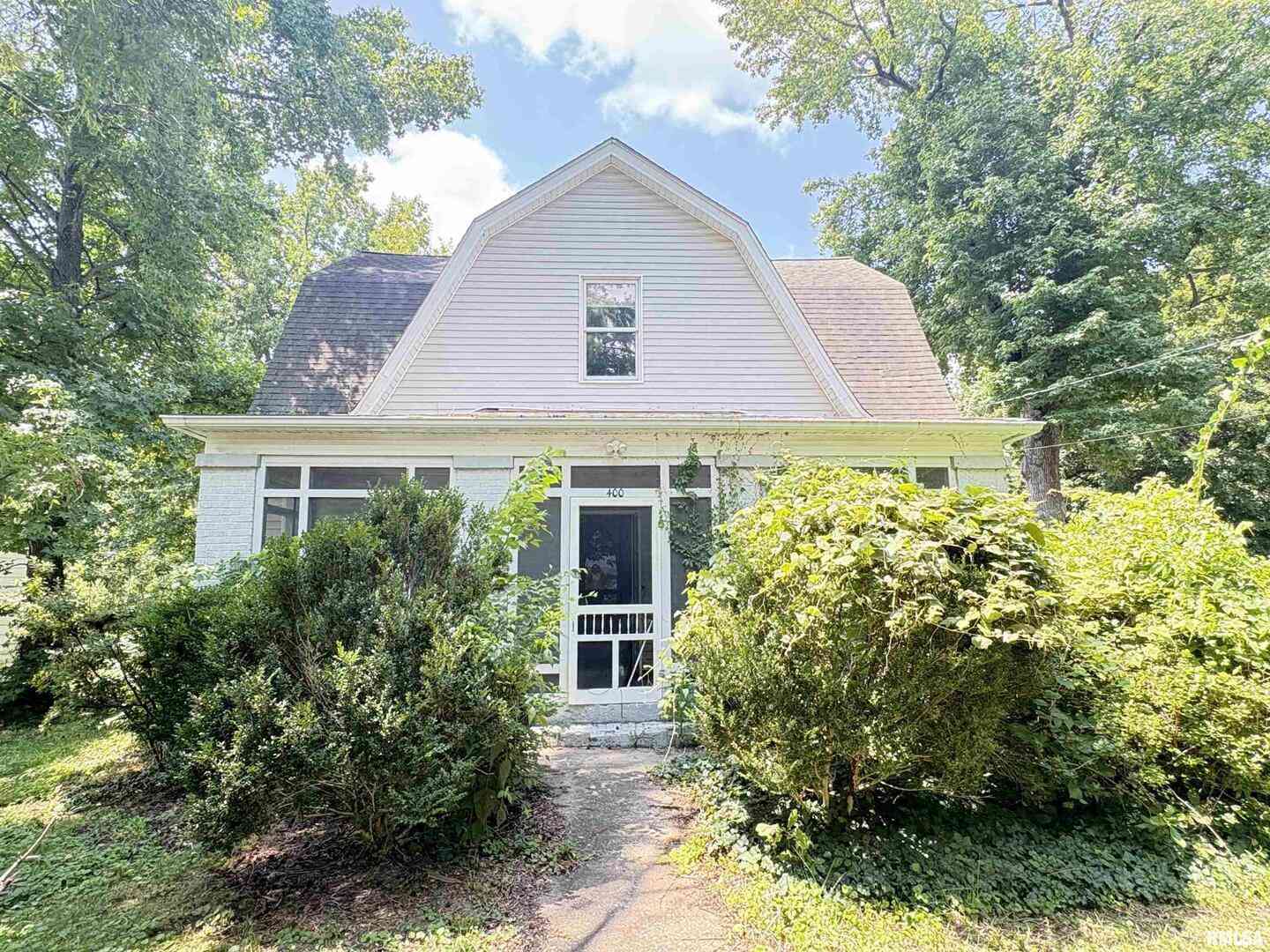Homes For Sale - 400 S Oakland Avenue<br/> Jackson County, Carbondale, IL 62901