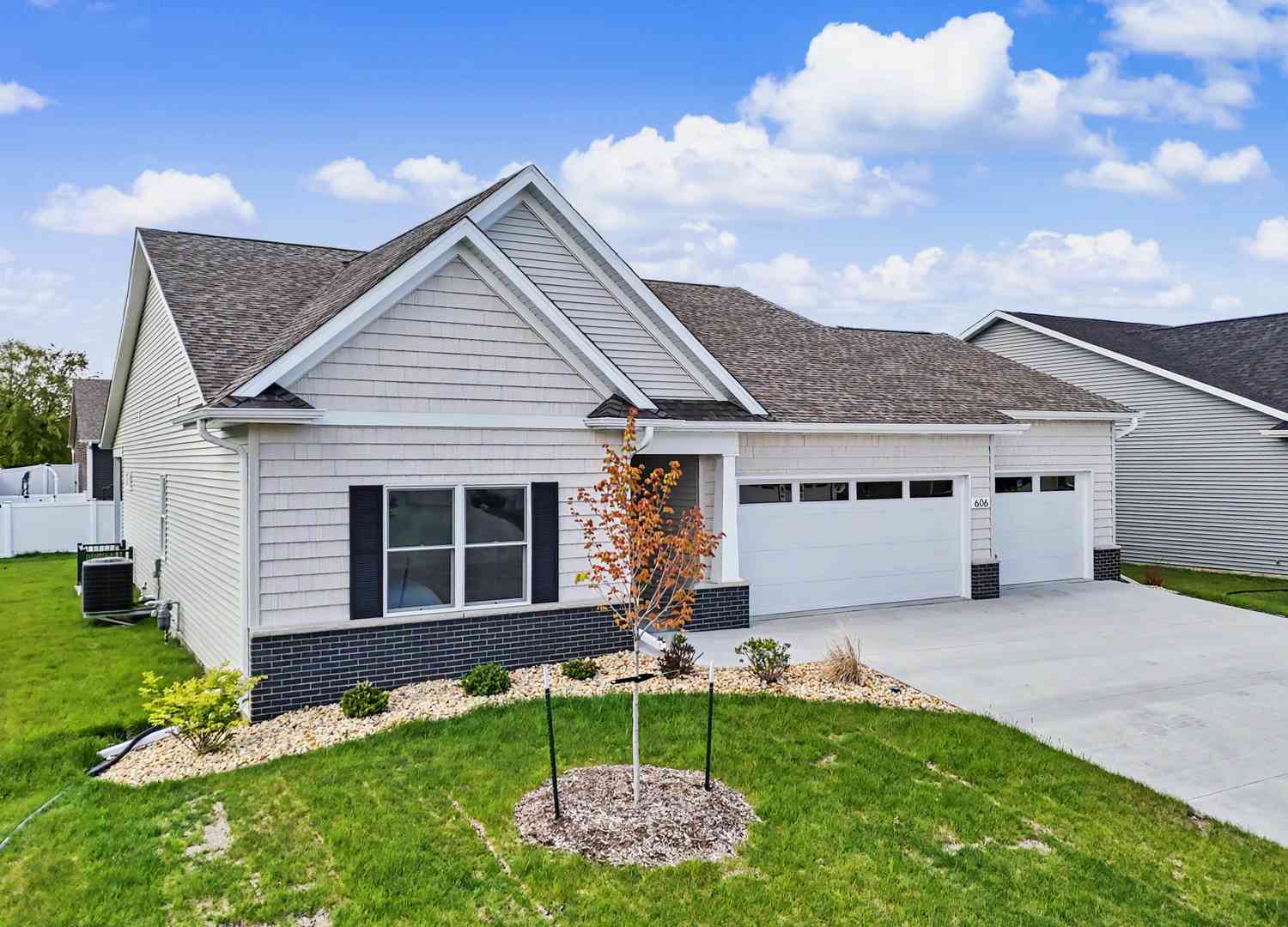 Homes For Sale - 606 Kevin Road<br/> Blue Grass, IA 52726