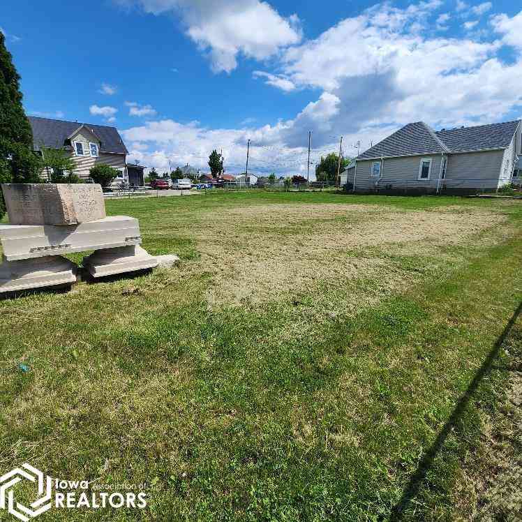 Vacant Land For Sale - 619 W State Street<br/> Marshall County, Marshalltown, IA 50158