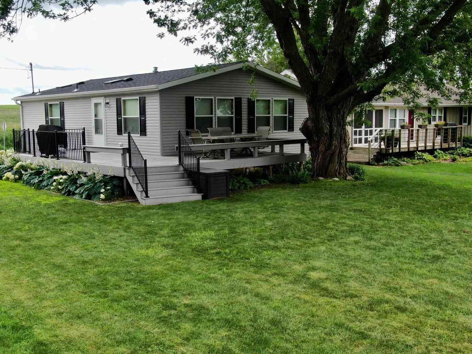 Mobile Home For Sale - 1831 Page Avenue<br/> Wright County, Clarion, IA 50525