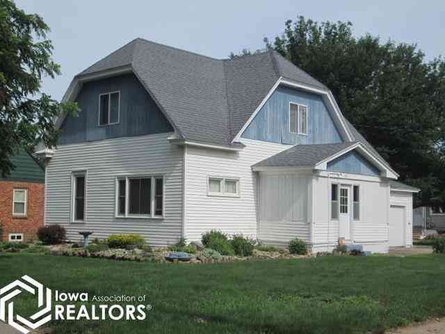 Homes For Sale - 303 5th Ave.<br/> Wright County, Belmond, IA 50421