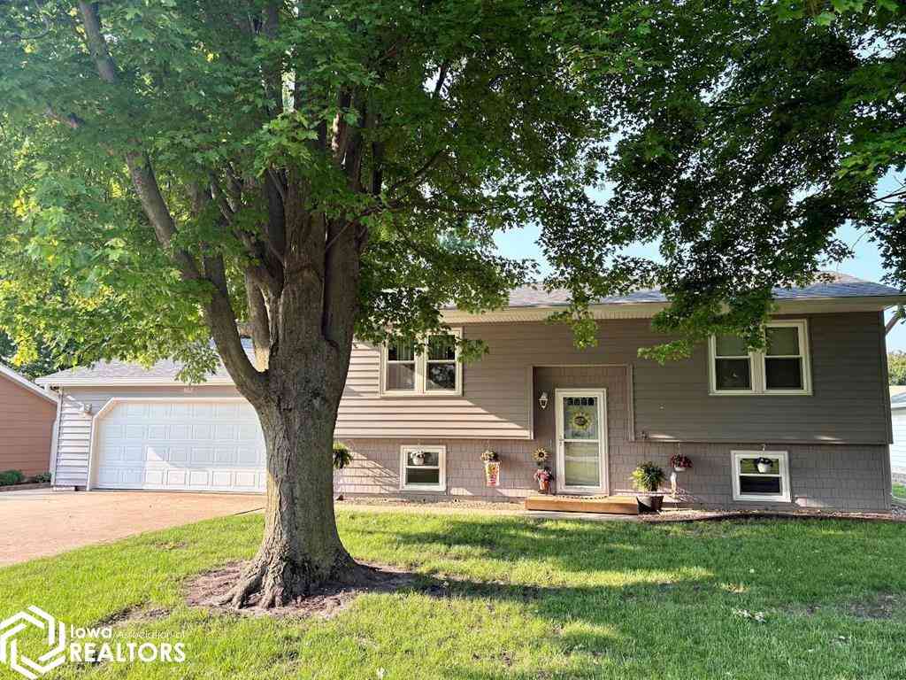 Homes For Sale - 507 1st Ave Ne<br/> Badger, IA 50516