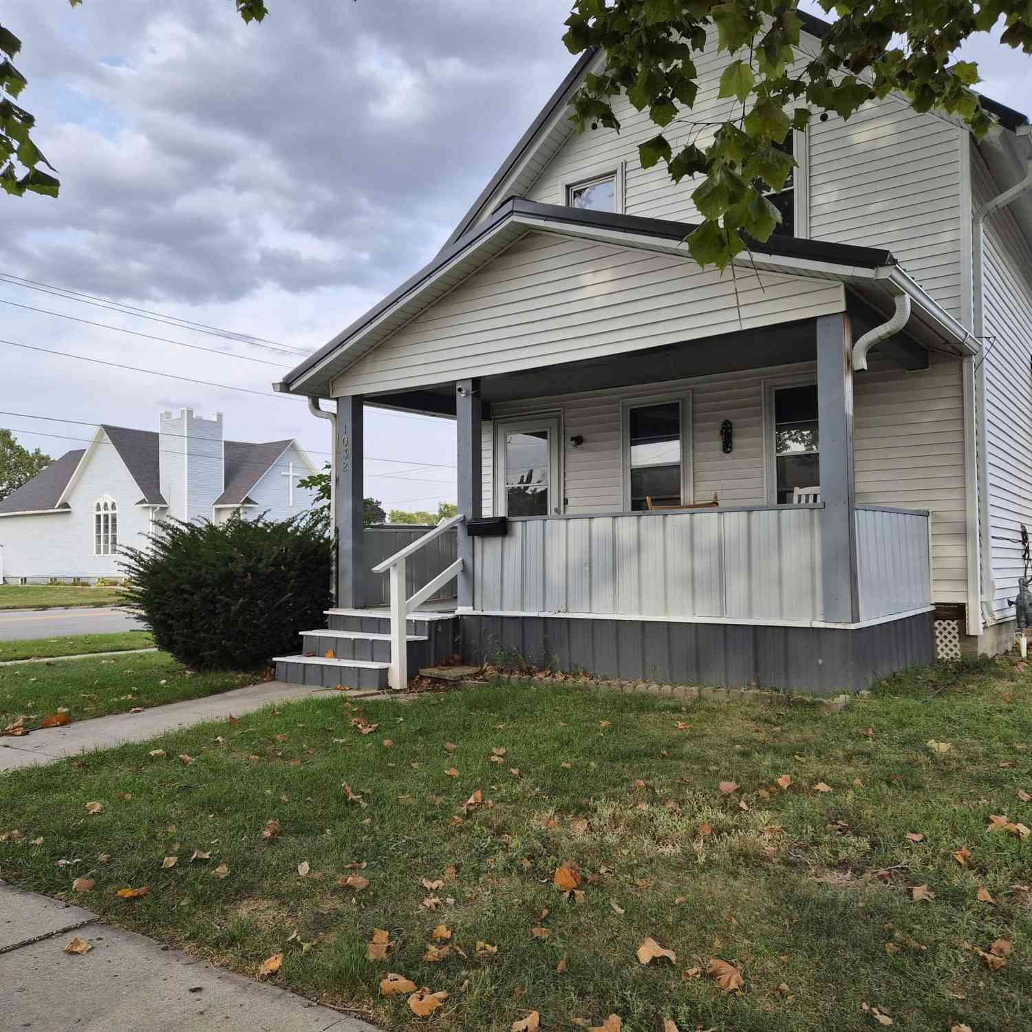 Homes For Sale - 1032 Pearl Street<br/> Grinnell, IA 50112
