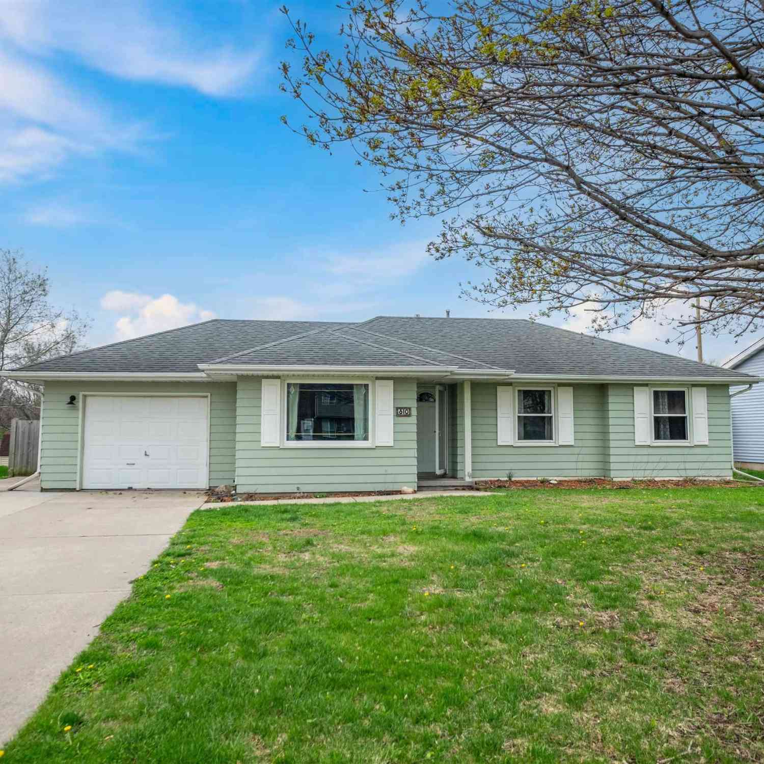 Homes For Sale - 610 2nd Street<br/> Marshall County, State Center, IA 50247