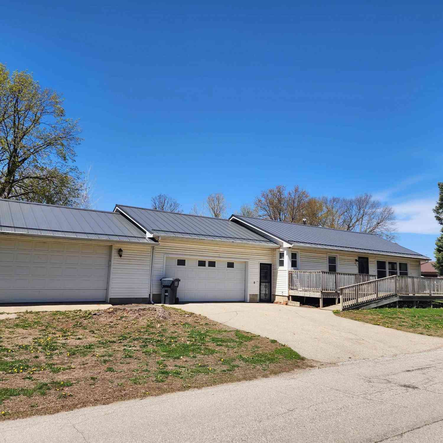 Homes For Sale - 403 Center Street<br/> Battle Creek, IA 51006