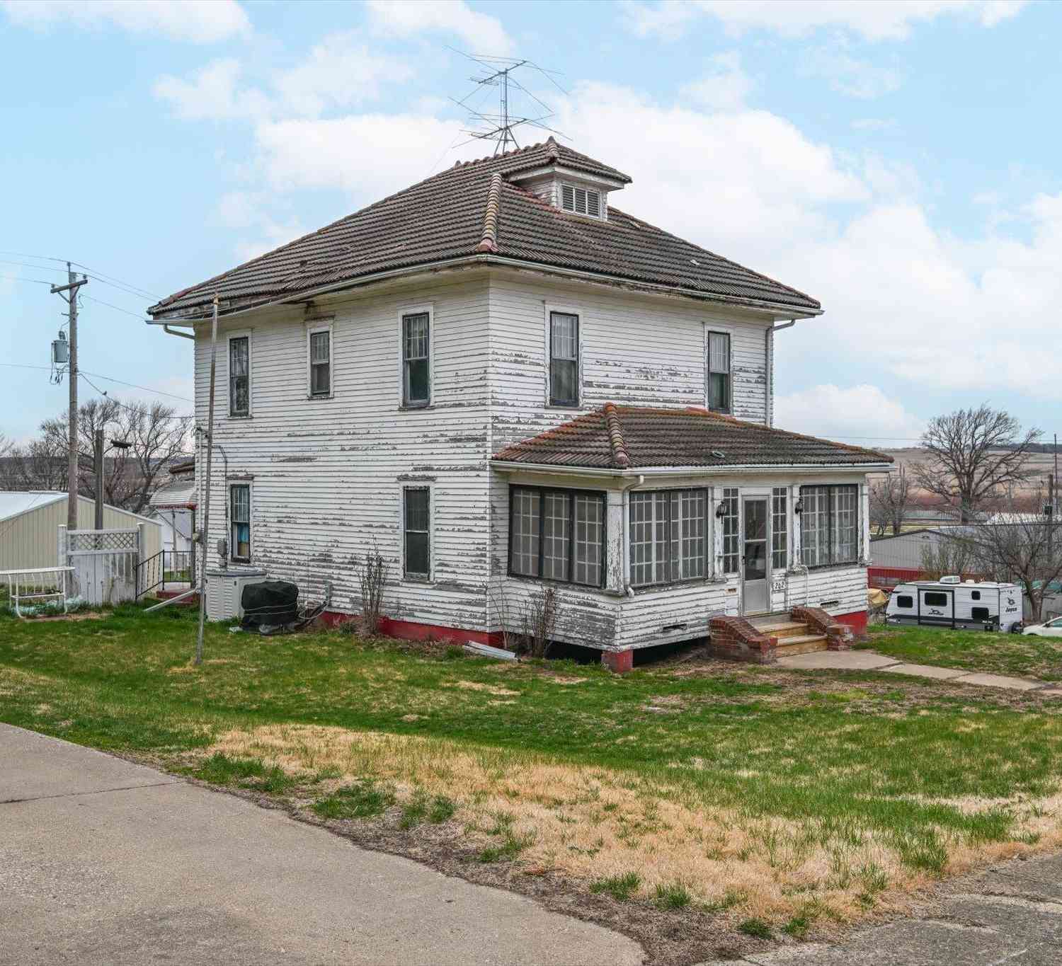 Homes For Sale - 202 Y Street<br/> Dunlap, IA 51529