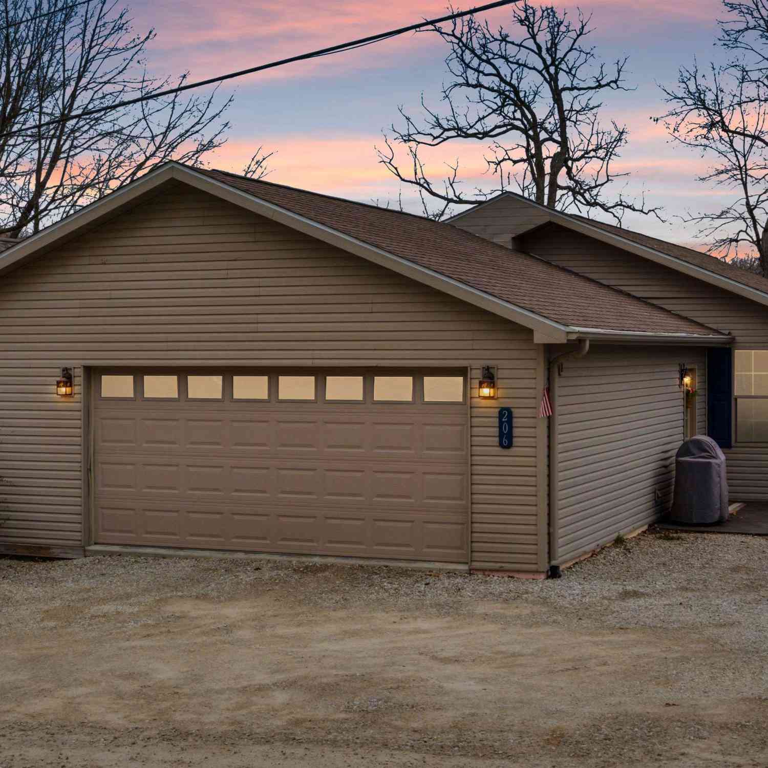 Homes For Sale - 206 Horseshoe Drive<br/> Montezuma, IA 50171