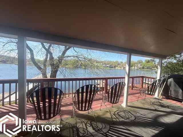 Homes For Sale - 1035 Lakeshore Drive<br/> Brooklyn, IA 52211