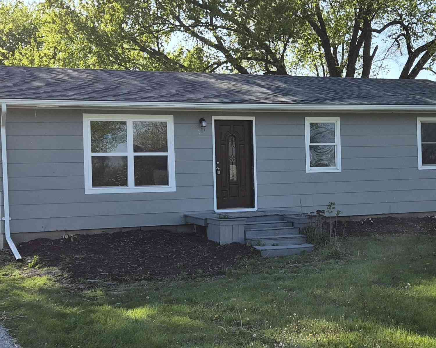 Homes For Sale - 701 N 1st Street<br/> Mystic, IA 52574