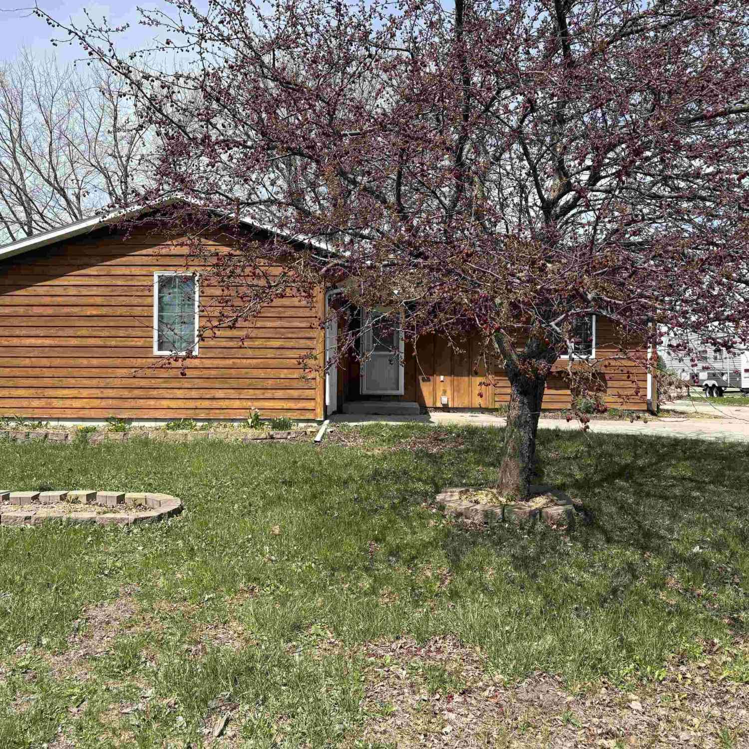 Homes For Sale - 109 Oakridge Drive<br/> Winnebago County, Forest City, IA 50436