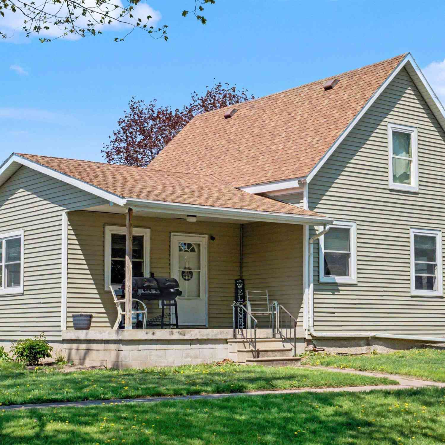 Homes For Sale - 106 N 2nd Street<br/> Montezuma, IA 50171