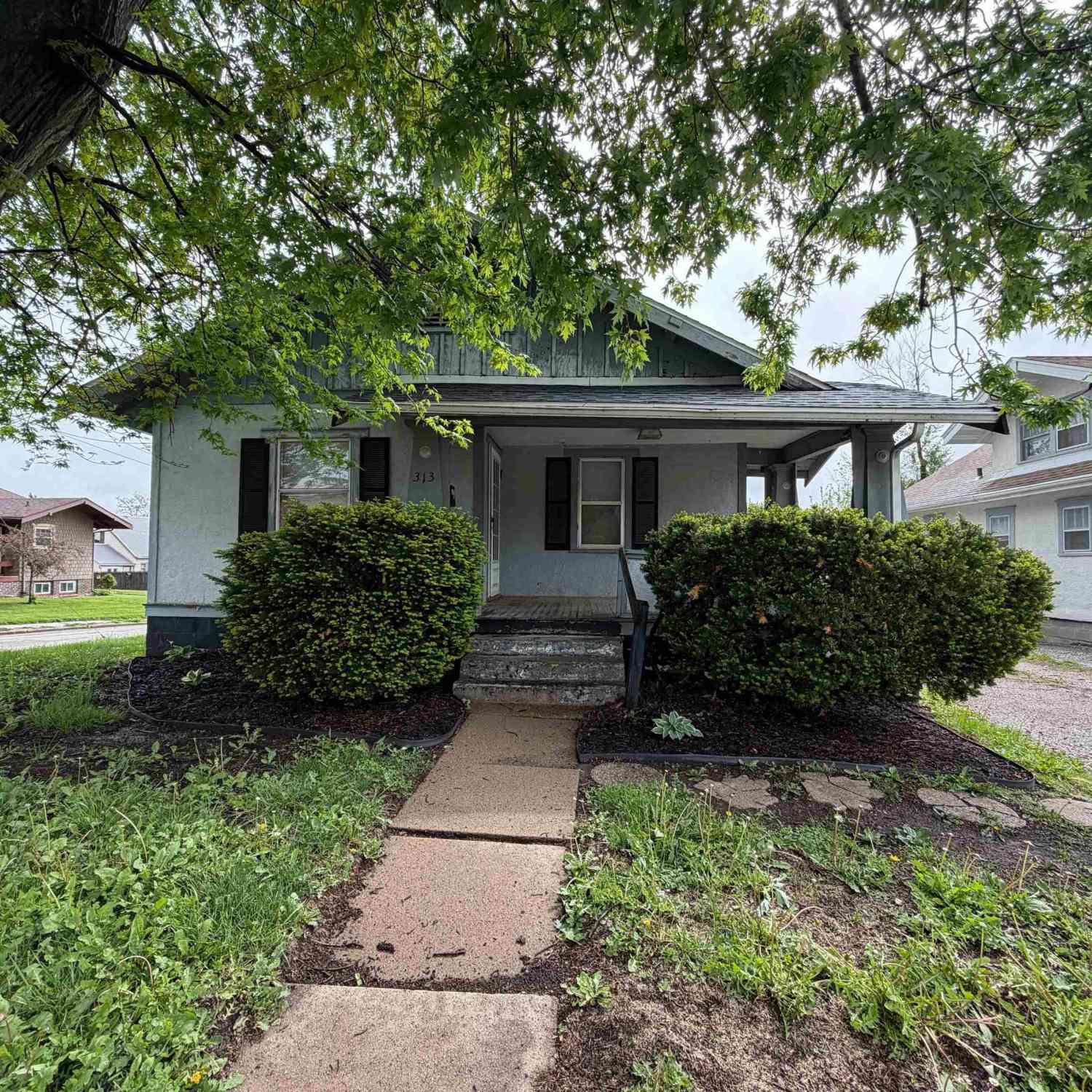 Homes For Sale - 313 N Haynes Avenue<br/> Centerville, IA 52544