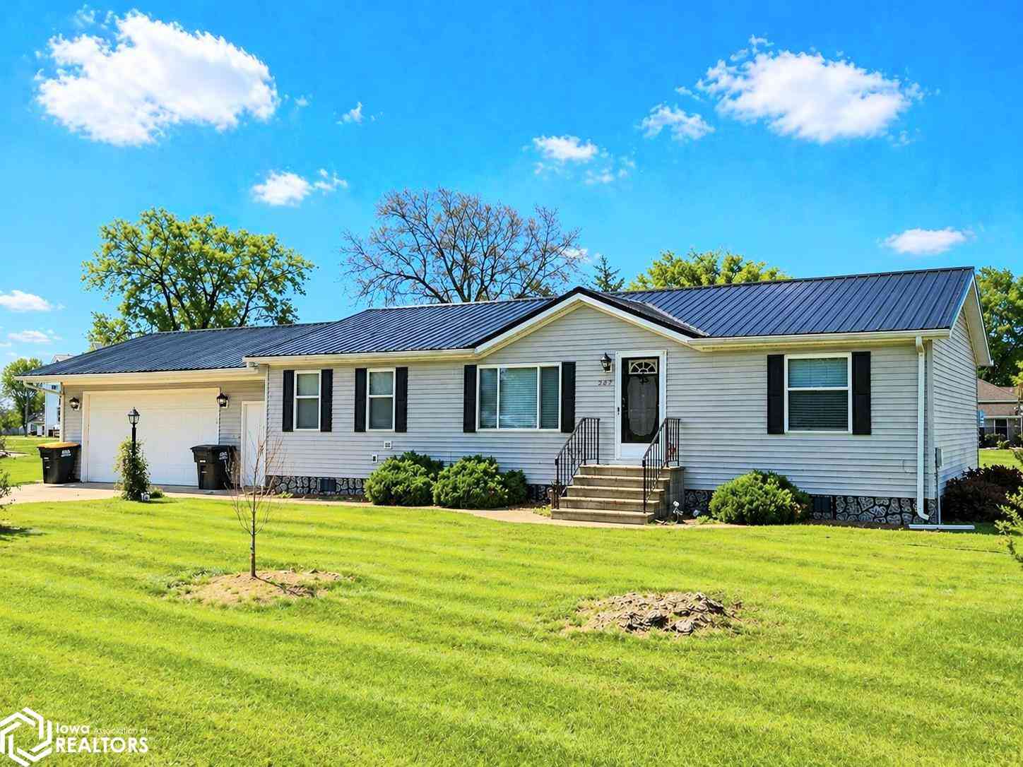 Mobile Home For Sale - 925 Lyon Street<br/> Murray, IA 50174