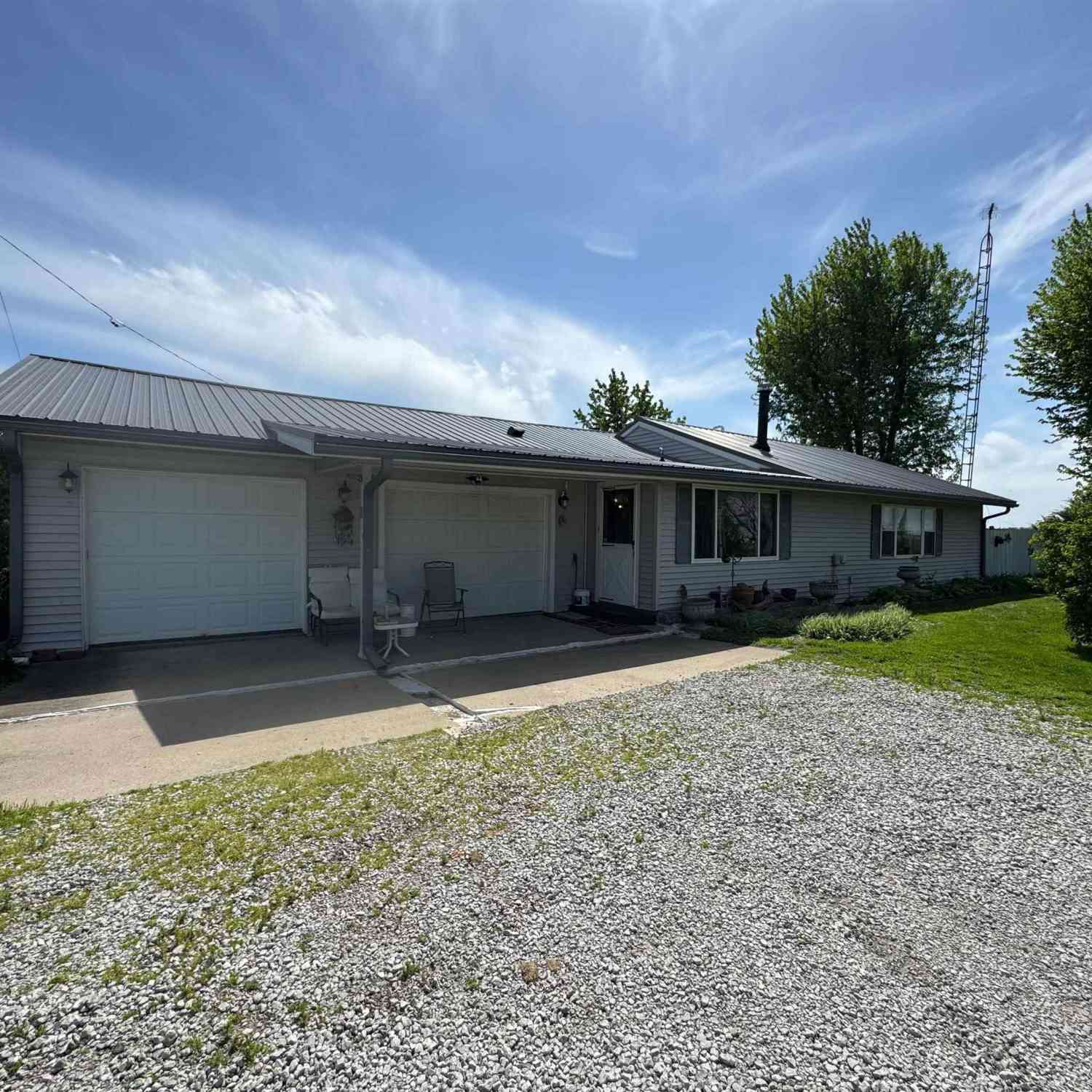 Homes For Sale - 18745 Highway J46<br/> Centerville, IA 52544