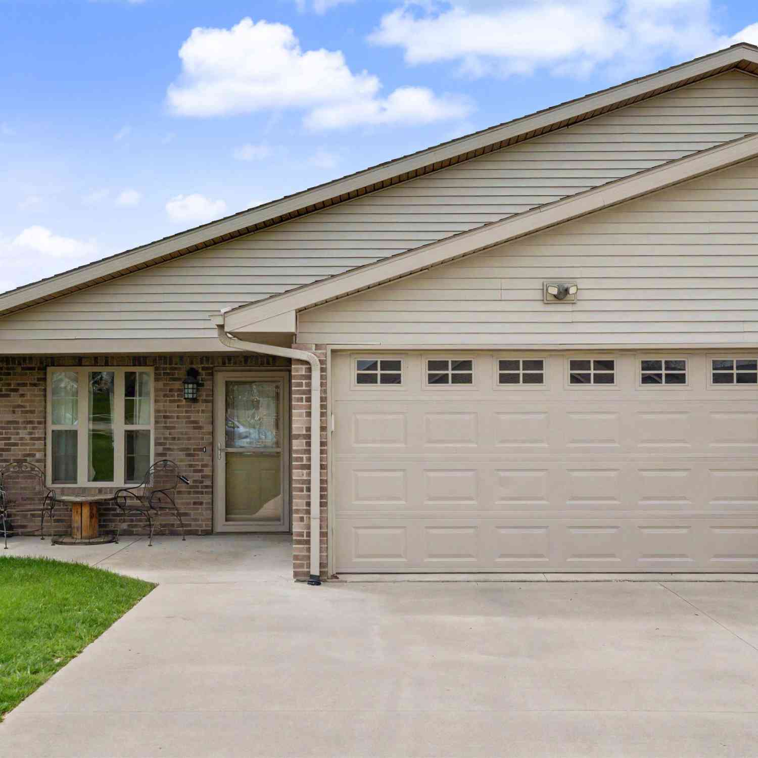 Condo For Sale - 625 Ratcliffe Drive<br/> Marshall County, Marshalltown, IA 50158