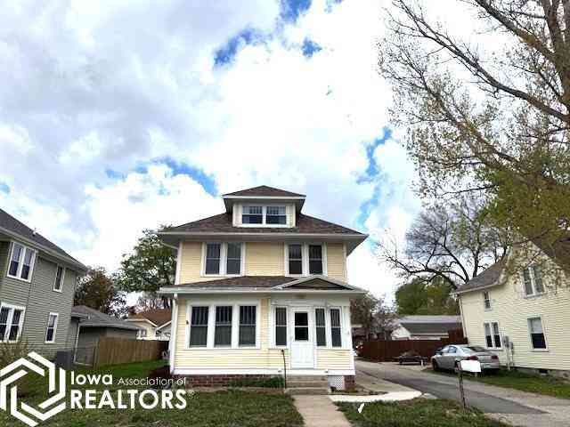 Homes For Sale - 405 N Phillips Street<br/> Kossuth County, Algona, IA 50511