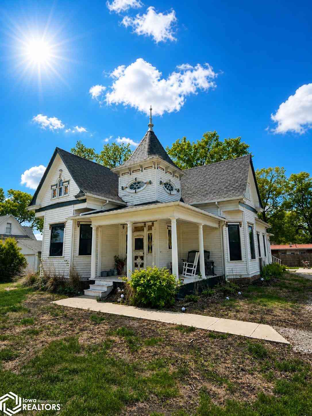 Homes For Sale - 305 Main Street<br/> Warren County, New Virginia, IA 50210