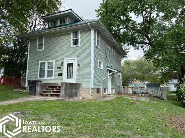 Homes For Sale - 302 N Van Buren Street<br/> Mount Pleasant, IA 52641