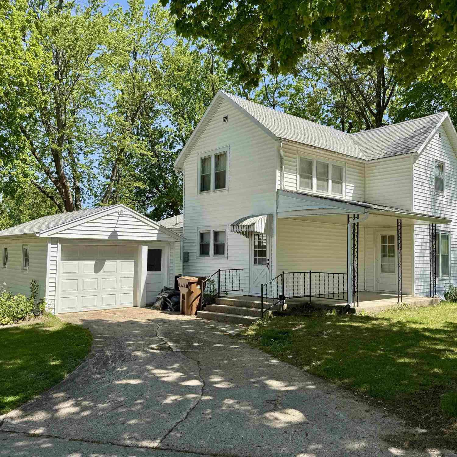 Homes For Sale - 113 E Division Street<br/> Audubon County, Audubon, IA 50025