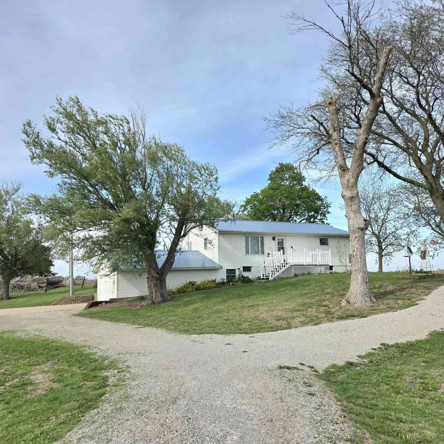 Homes For Sale - 2109 235th Street<br/> Mount Pleasant, IA 52641