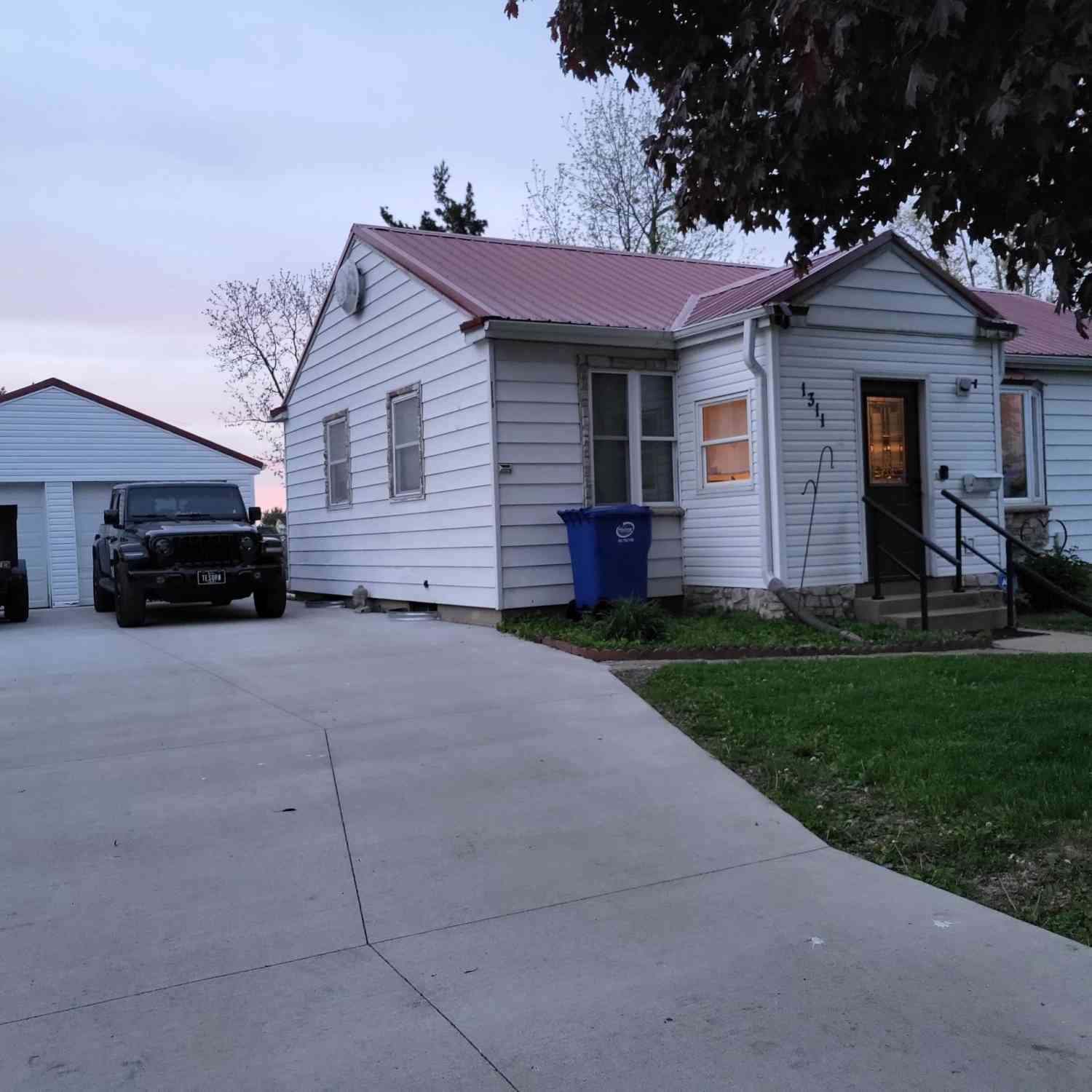 Homes For Sale - 1311 W Church Street<br/> Marshall County, Marshalltown, IA 50158