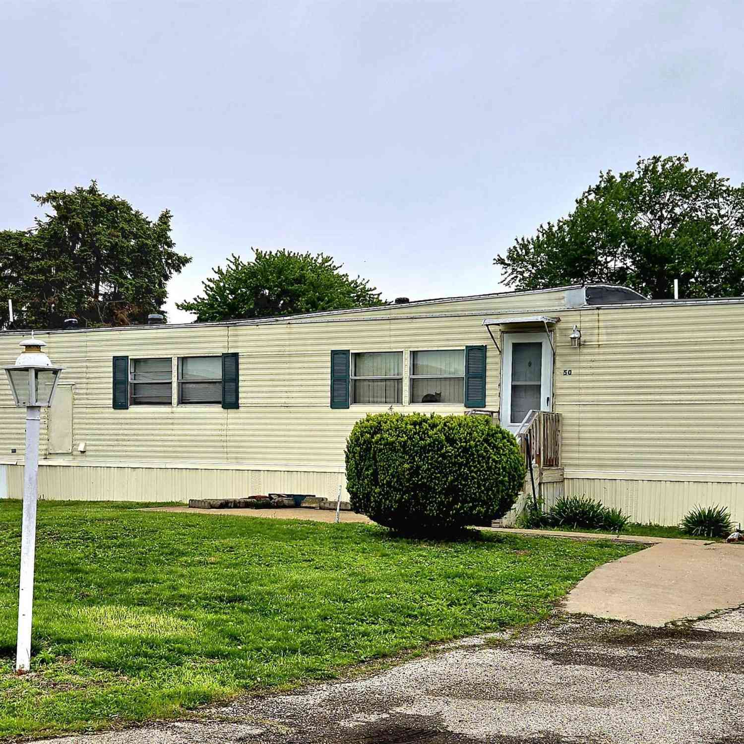 Mobile Home For Sale - 509 W Agency Road #50<br/> West Burlington, IA 52655