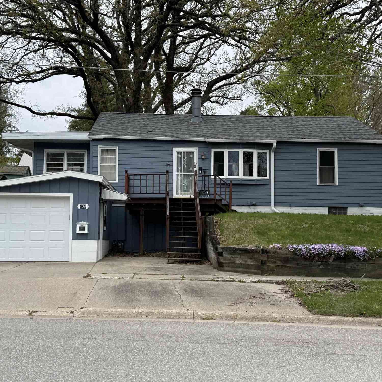 Homes For Sale - 436 W O Street<br/> Winnebago County, Forest City, IA 50436