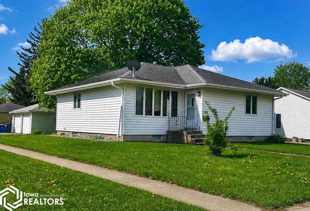 Homes For Sale - 509 SW 2nd Street<br/> Hancock County, Britt, IA 50423
