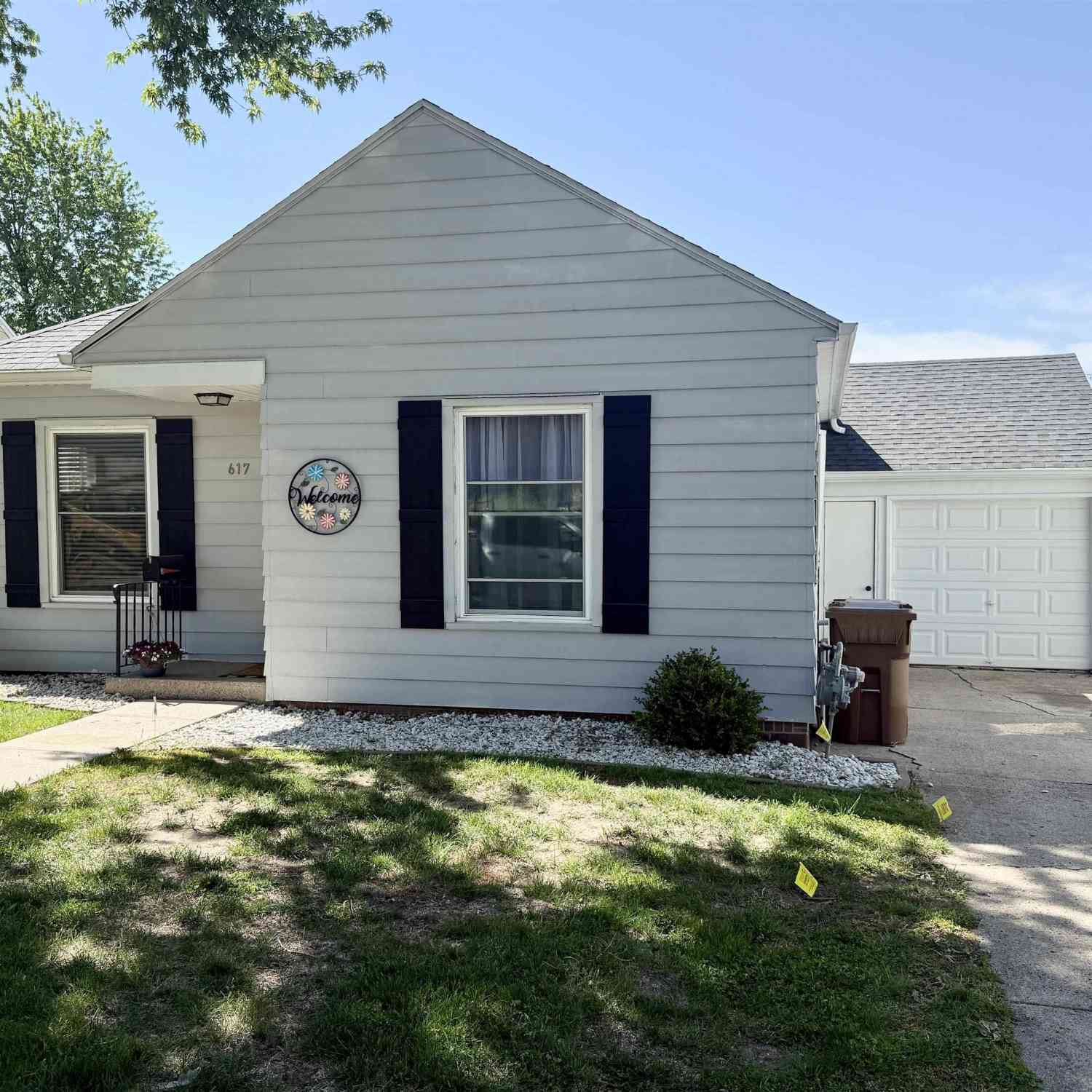 Homes For Sale - 617 W 17th Street<br/> Carroll County, Carroll, IA 51401