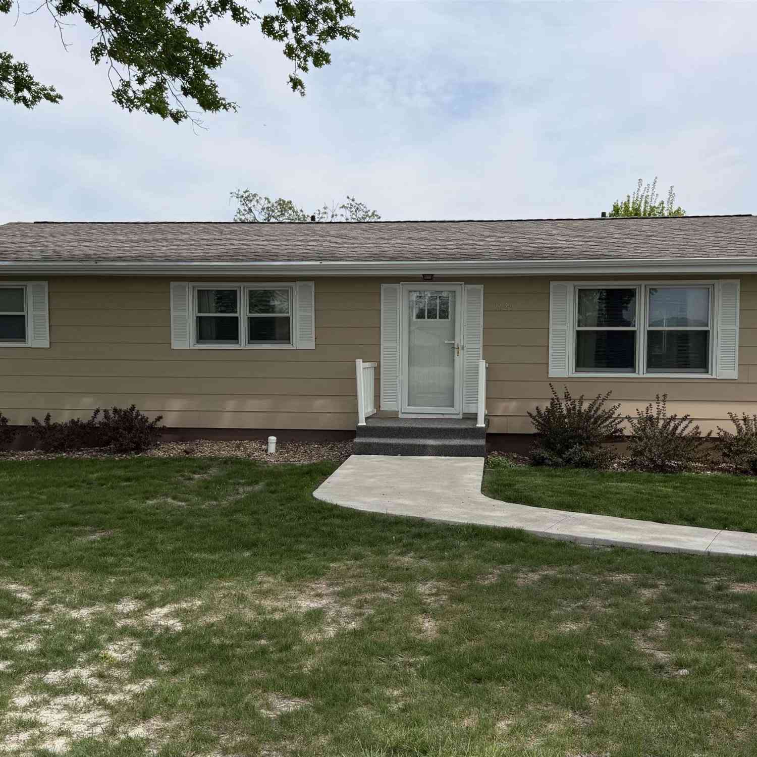 Homes For Sale - 1129 N Park Avenue<br/> Centerville, IA 52544