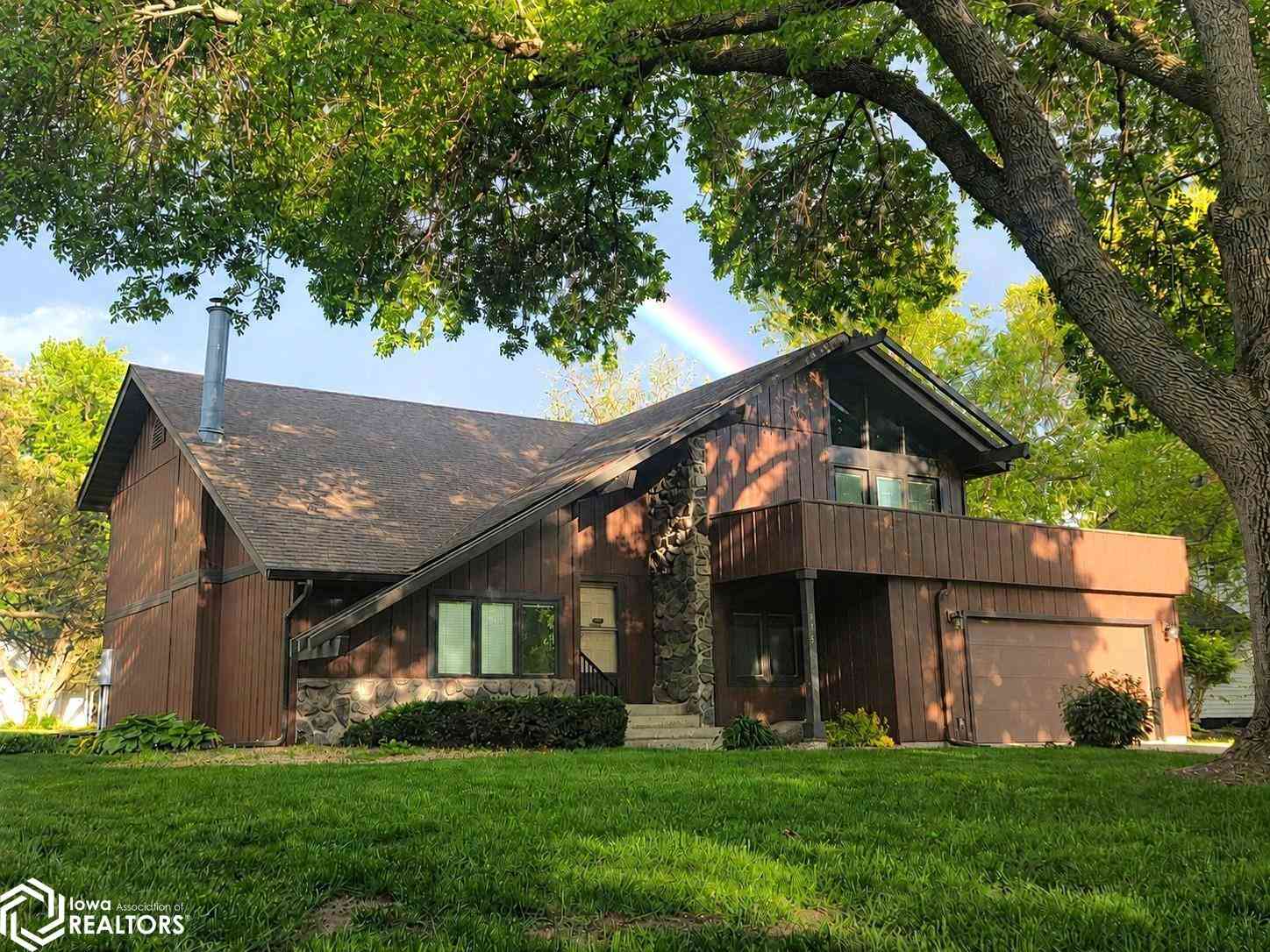 Homes For Sale - 715 S Chestnut Street<br/> Greene County, Jefferson, IA 50129