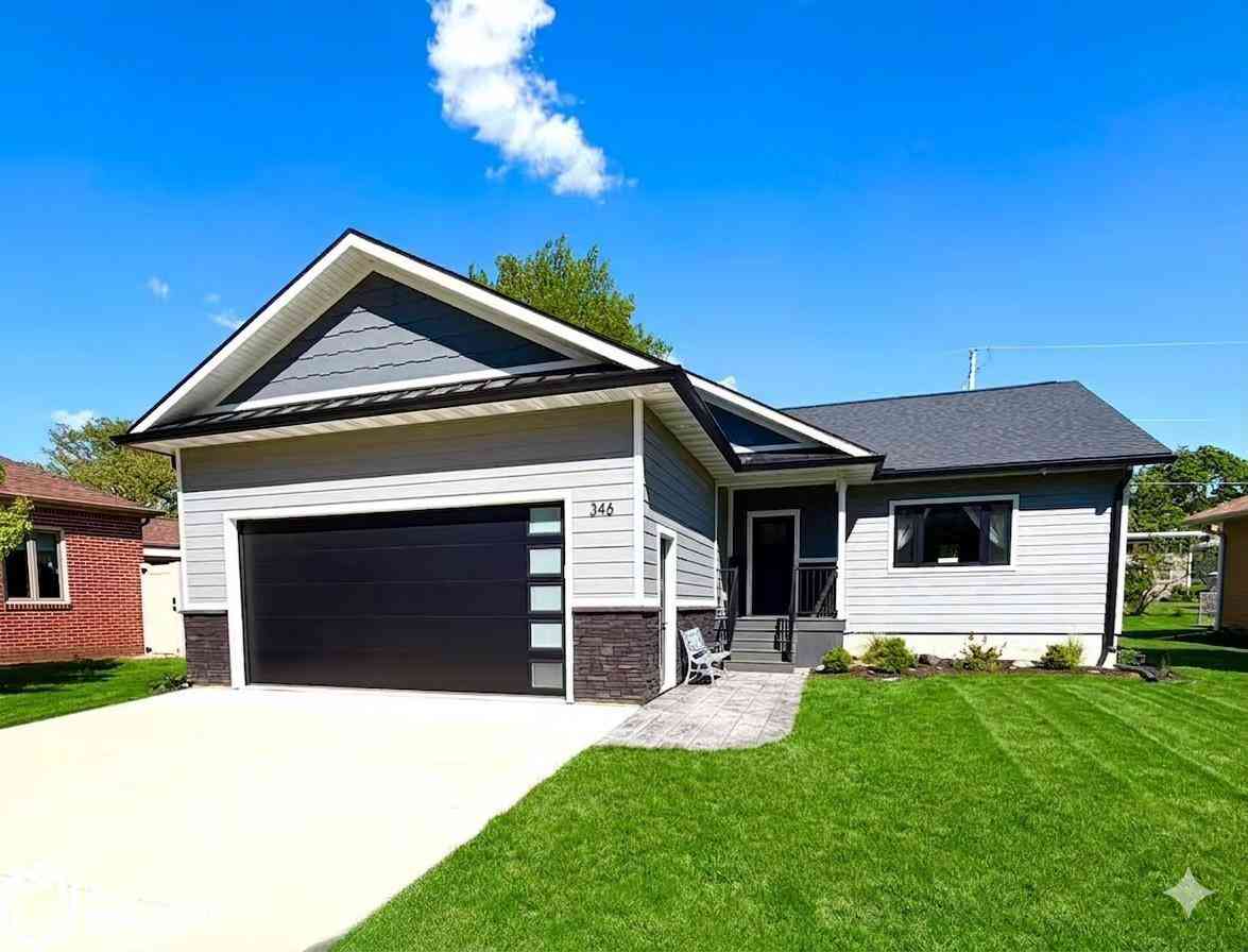 Homes For Sale - 346 Sarah Avenue<br/> Hardin County, Iowa Falls, IA 50126