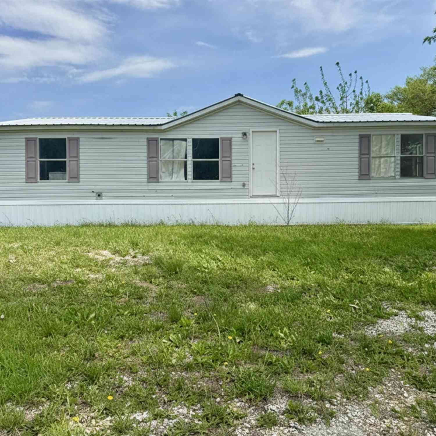 Mobile Home For Sale - 1676 South Street<br/> Delphos, IA 50860