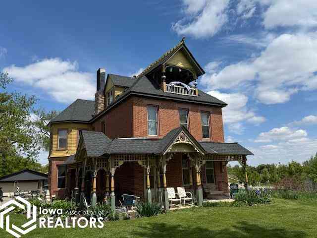 Homes For Sale - 1301 E Monroe Street<br/> Henry County, Mount Pleasant, IA 52641