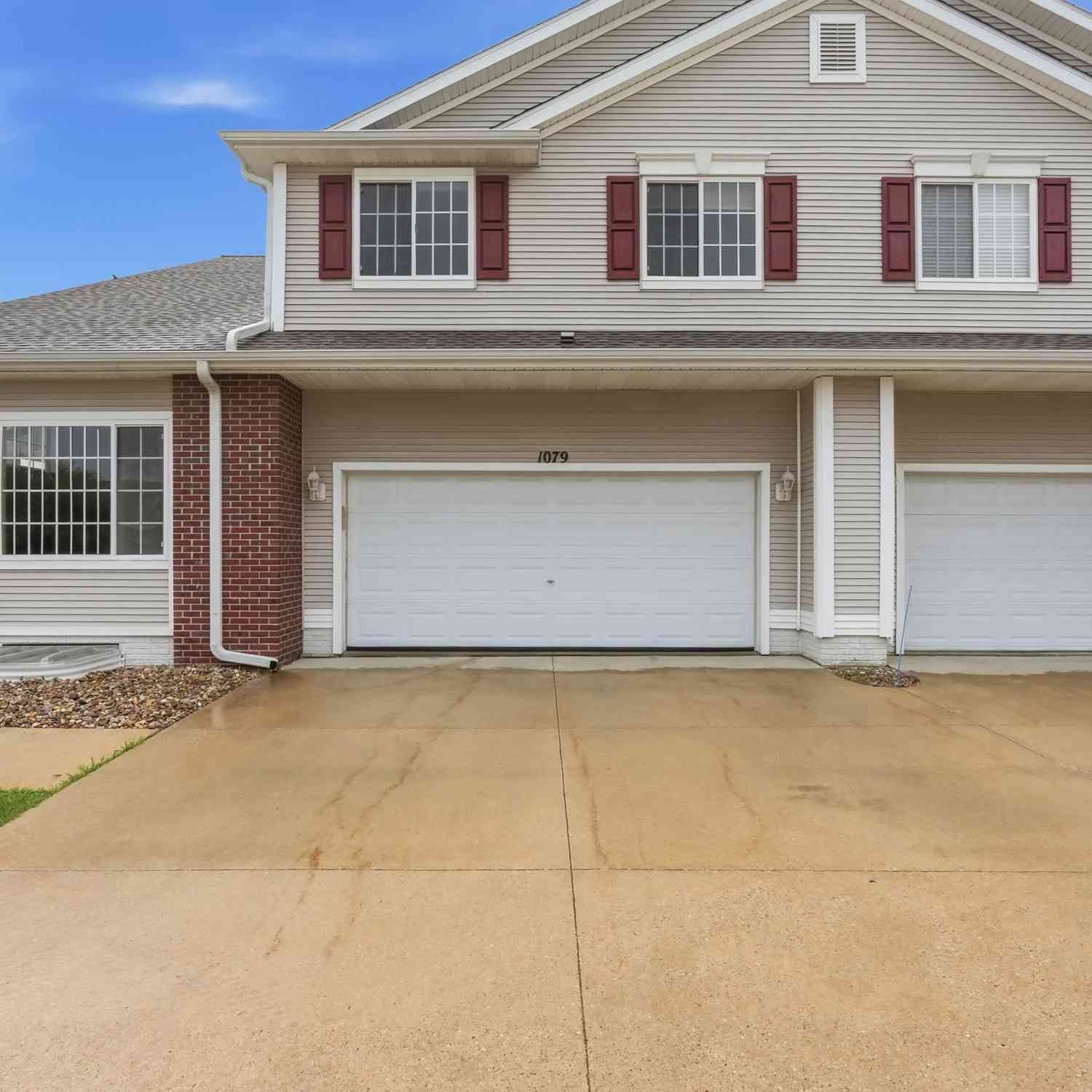 Condo For Sale - 1079 74th Street<br/> Linn County, Cedar Rapids, IA 52402