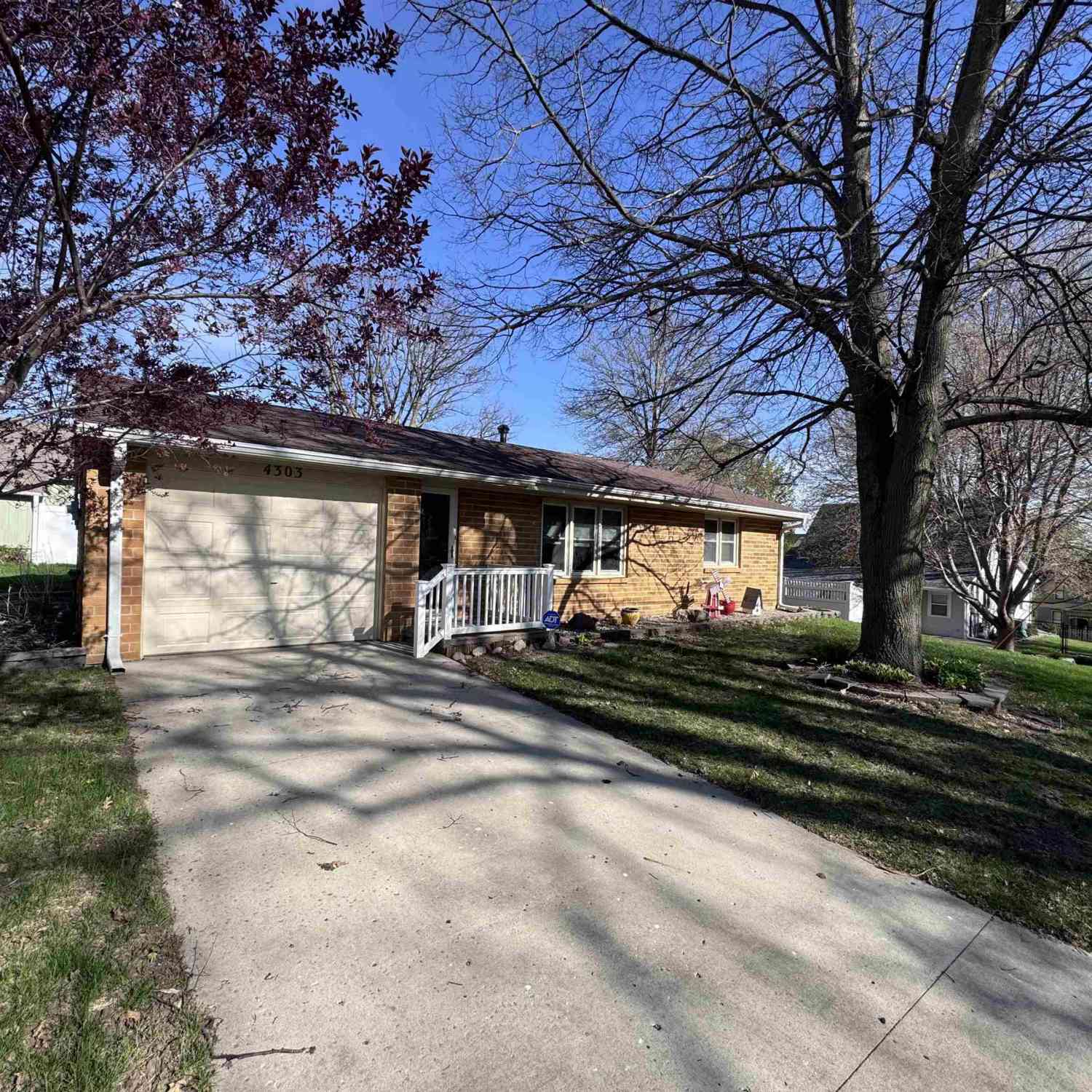 Homes For Sale - 4303 Union Street<br/> Shelby County, Elk Horn, IA 51531