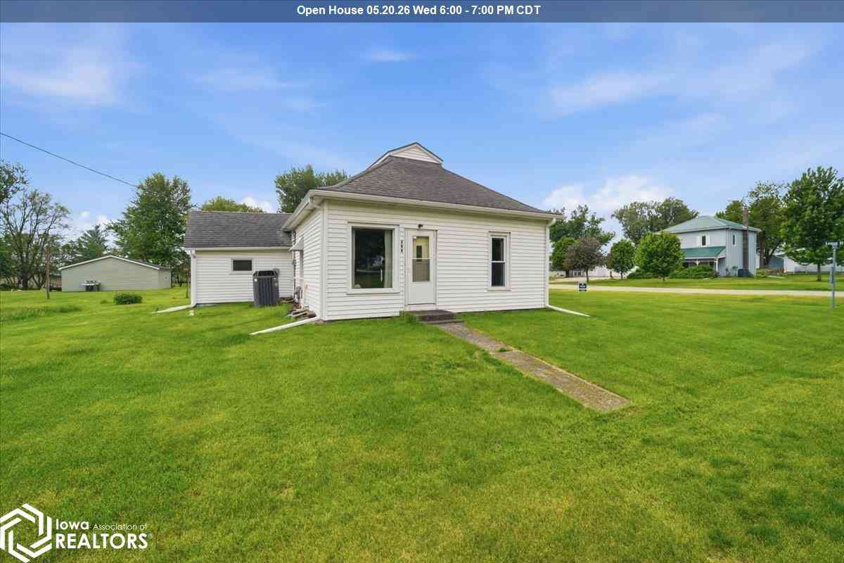 Homes For Sale - 208 Orange Drive<br/> Hardin County, New Providence, IA 50206