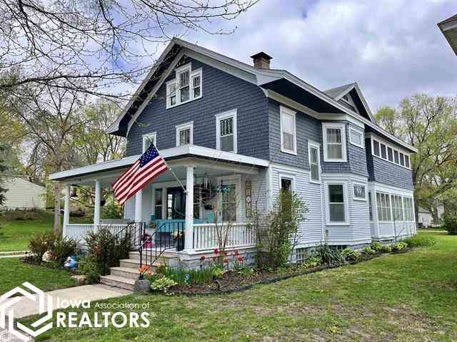 Homes For Sale - 527 Walnut Street<br/> Hamilton County, Webster City, IA 50595
