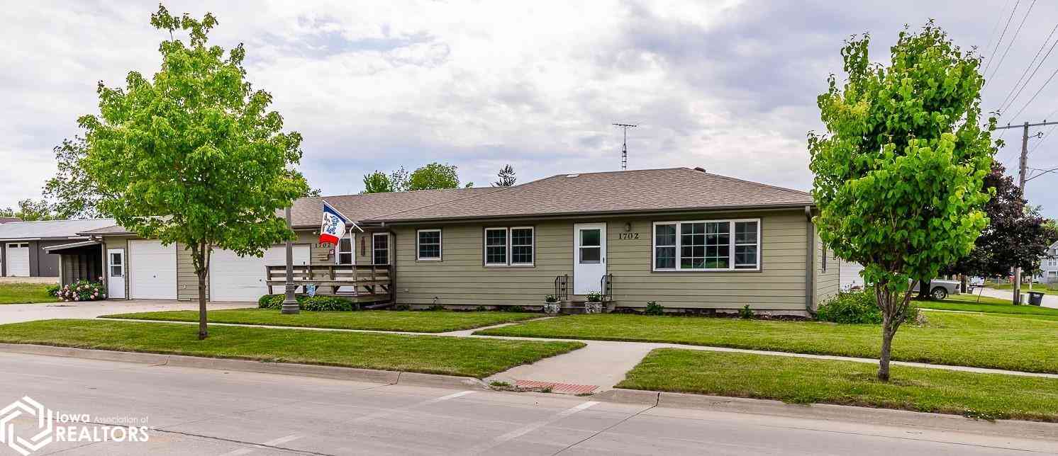 Homes For Sale - 1702 Washington Street<br/> Hardin County, Eldora, IA 50627