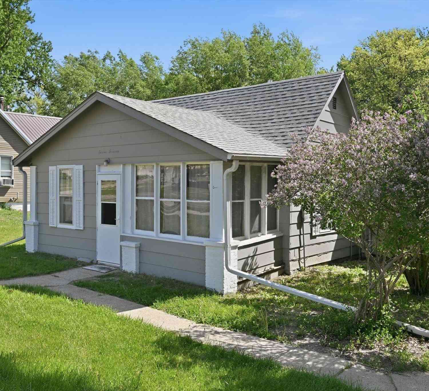 Homes For Sale - 1614 12th Street<br/> Shelby County, Harlan, IA 51537