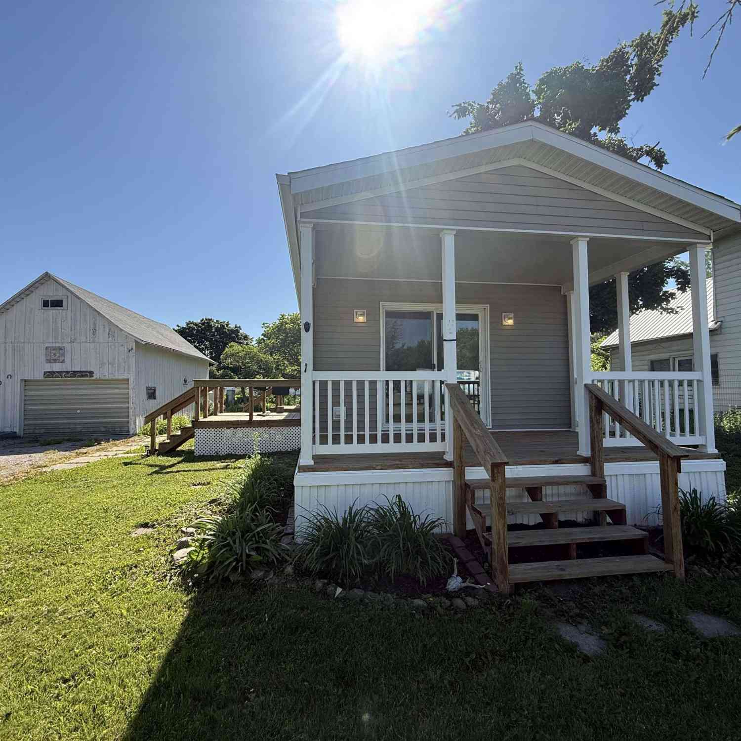Mobile Home For Sale - 130 S Highway 1<br/> Birmingham, IA 52535