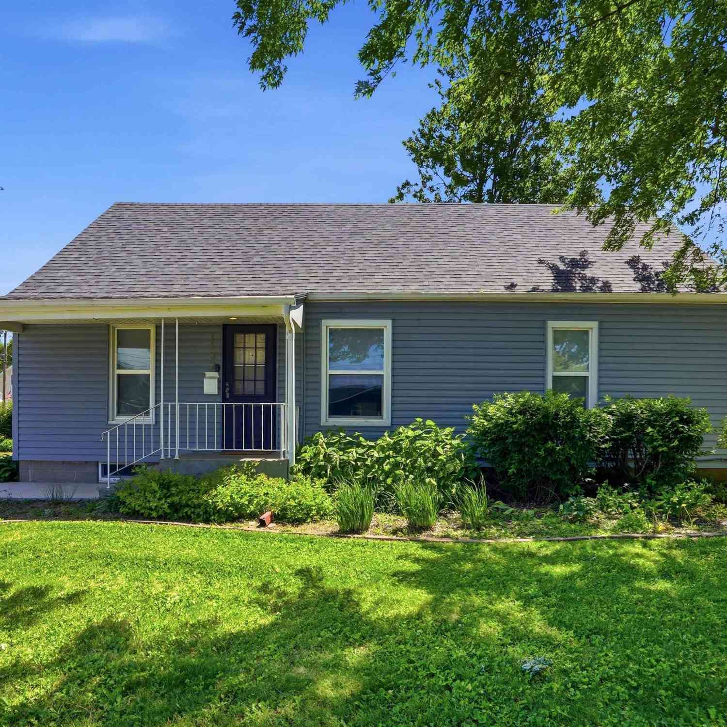 Homes For Sale - 1132 Ann Street<br/> Poweshiek County, Grinnell, IA 50112