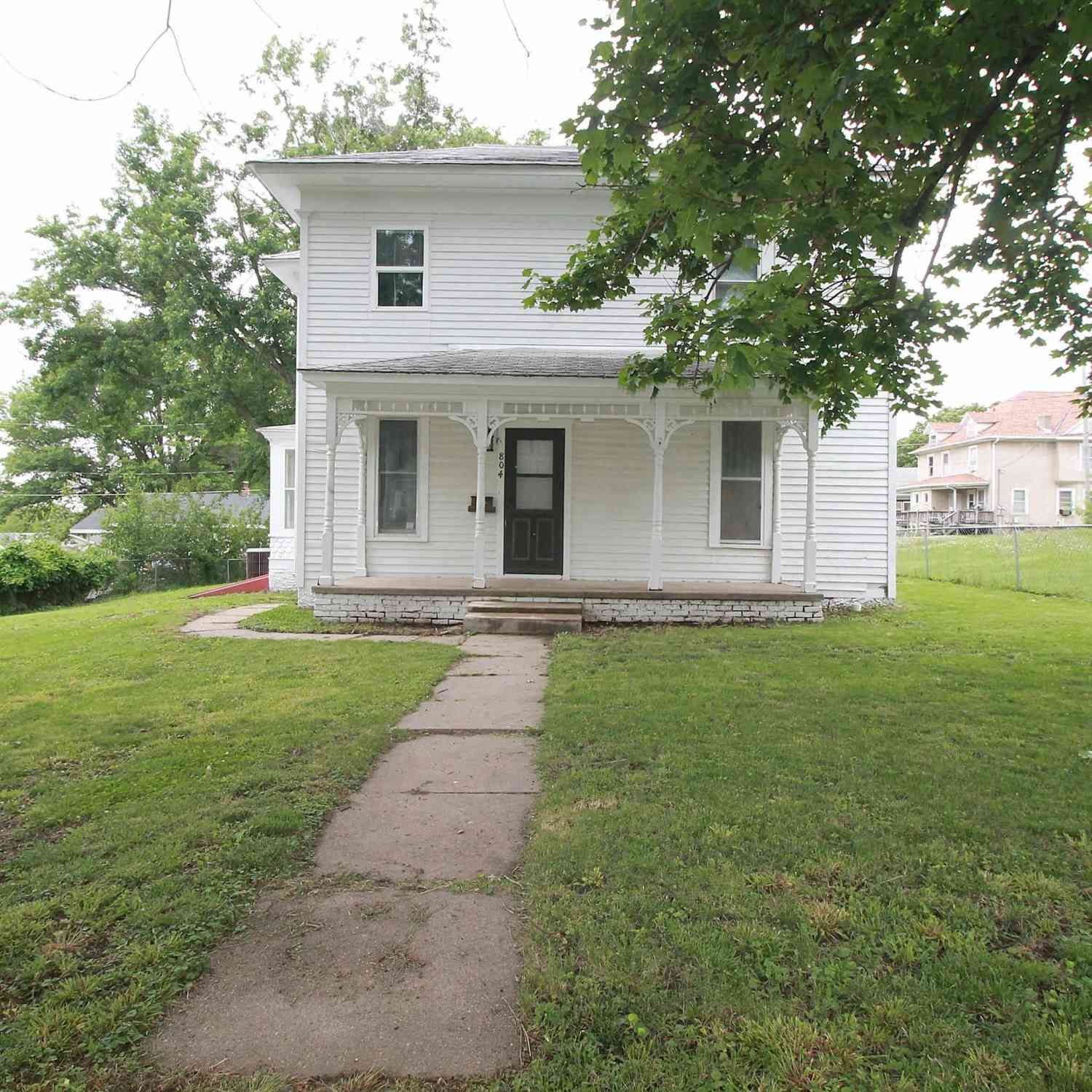 Homes For Sale - 804 S Center Street<br/> Page County, Shenandoah, IA 51601