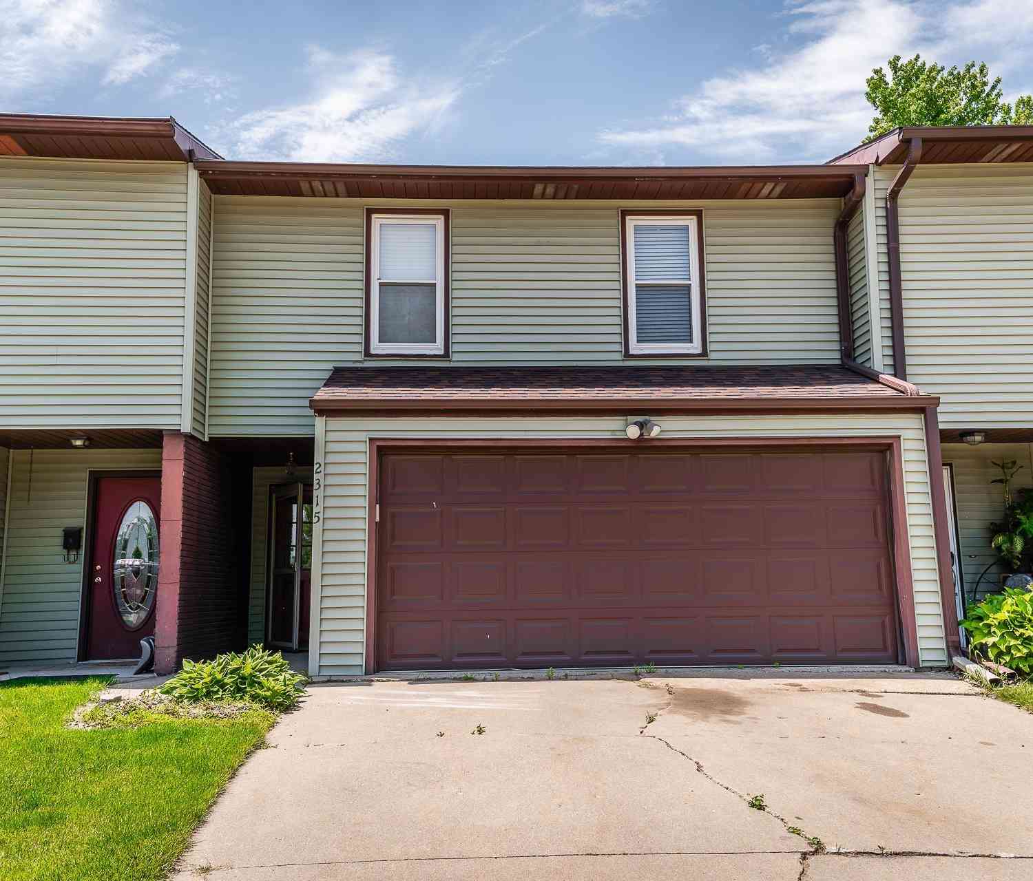 Condo For Sale - 2315 S 5th Avenue<br/> Marshall County, Marshalltown, IA 50158