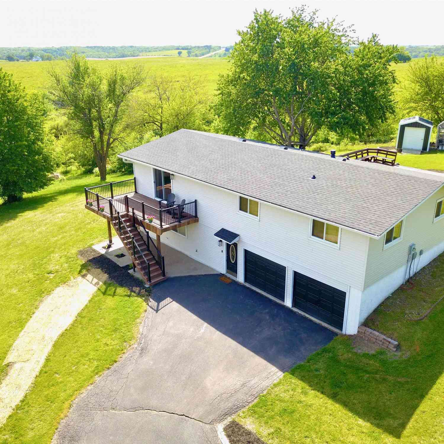 Homes For Sale - 21 Eagle Drive<br/> Jasper County, Oakland Acres, IA 50112